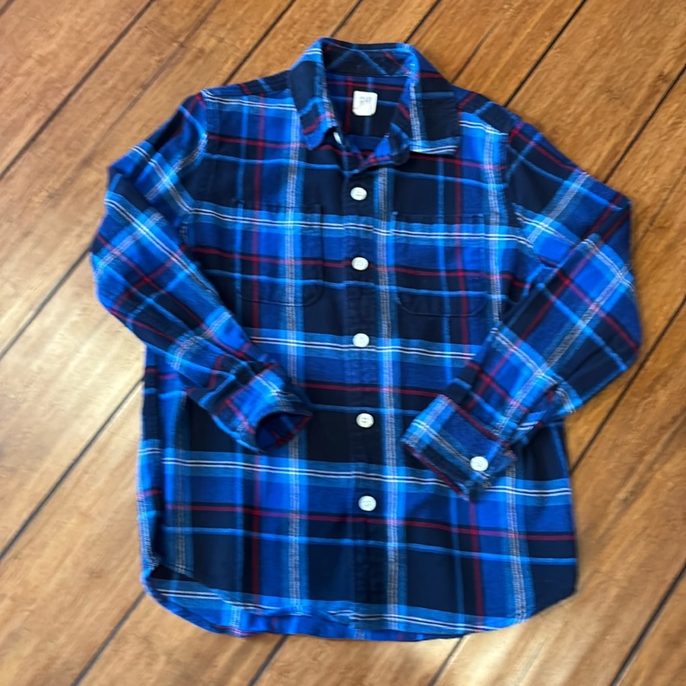 Boys size 8 medium gap flannel button down shirt